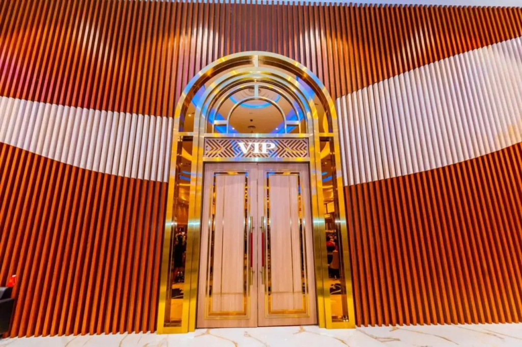 Titan King Casino and Resort