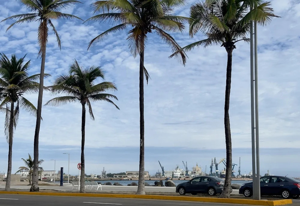 Brisa Marina Suites -A pasos del Acuario, Malecon y Playa