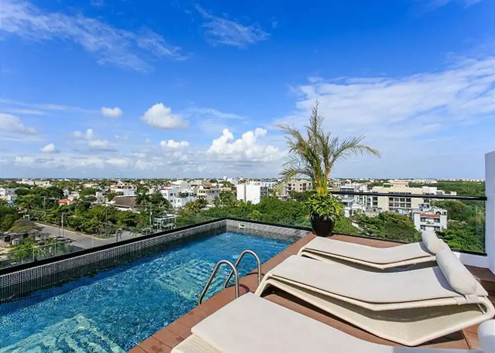IT Luxury Condo by Tripintravel