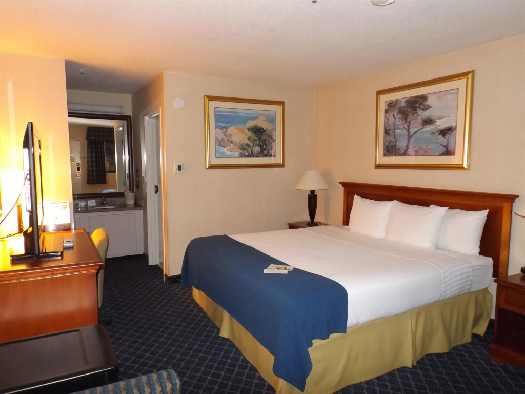 Coastside Inn