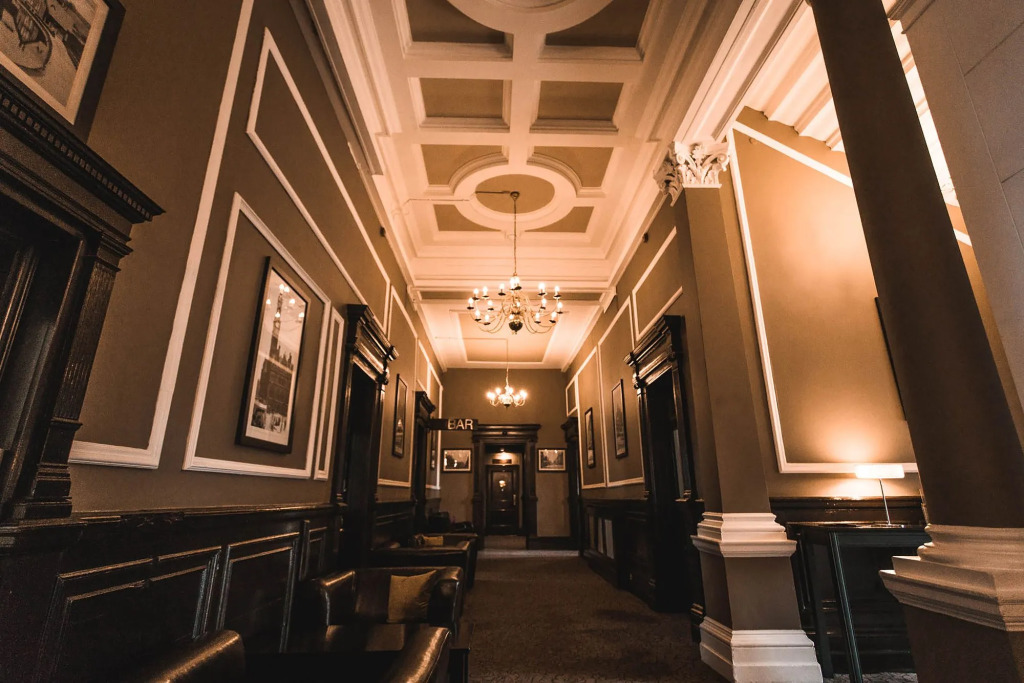 The Victoria Hotel, Bradford by Sunday