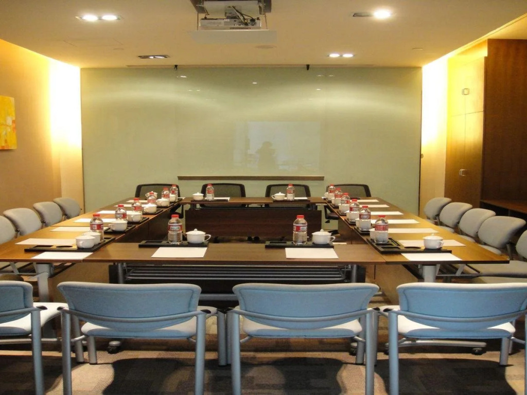 Holiday Inn Express Shanghai Nanhuizui