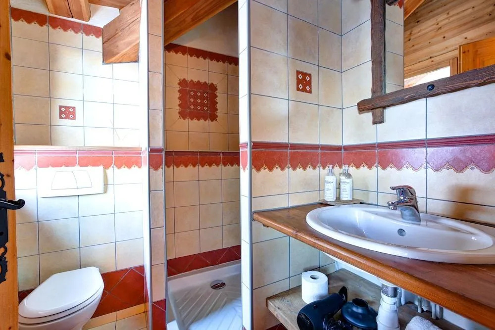 Chalet White Eden