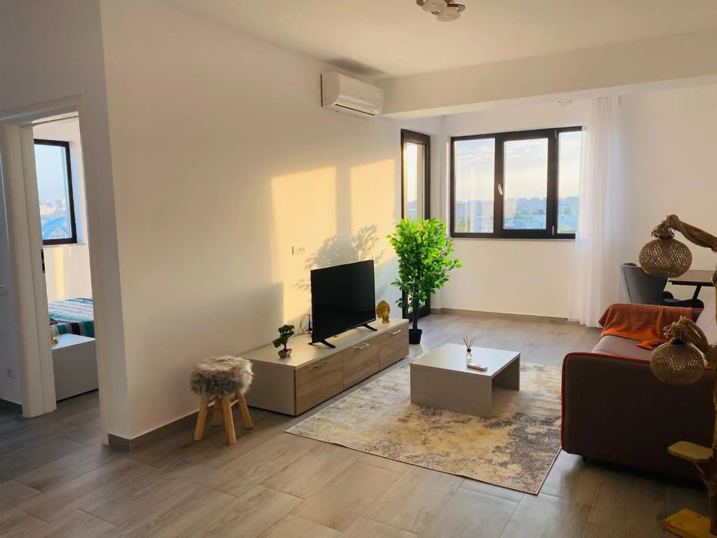 SOHO Apartment - City View with Rooftop Garden