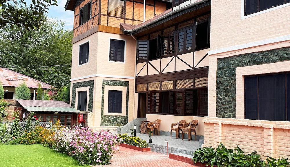 Lakshmi Guest House