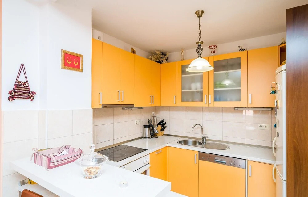 Stunning Apartment in Mlini With 2 Bedrooms and Wifi