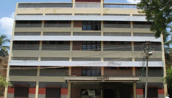 UrbanSPiCE Service Apartments