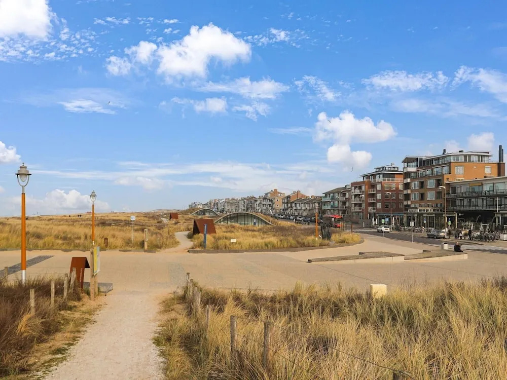 Beautiful Holiday Home Near Sea In Katwijk(No Front Desk Please Contact The Property 5 Days In Advance)
