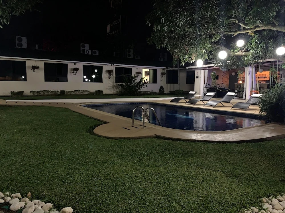 Hotel Mango Airport