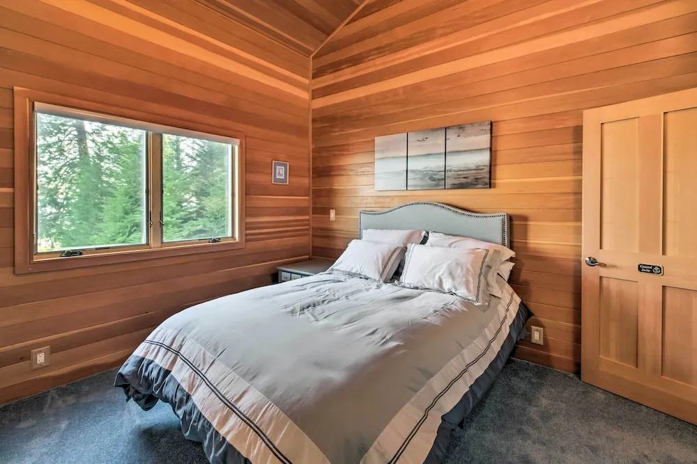 Marrowstone Island Home: 20 Mins to Port Townsend