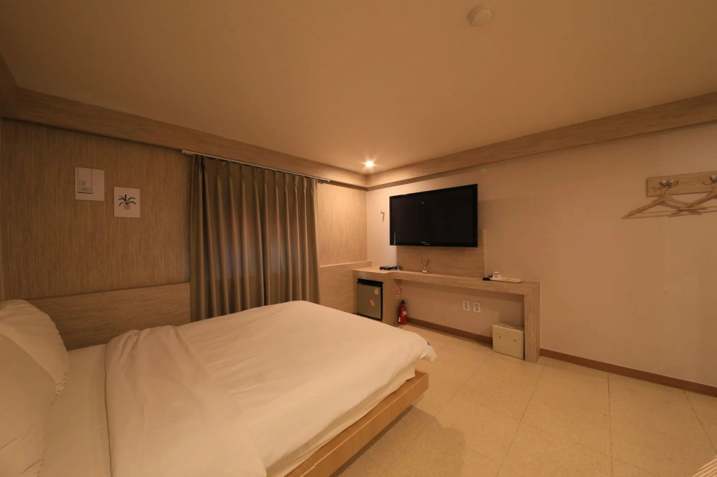 Hotel M Story