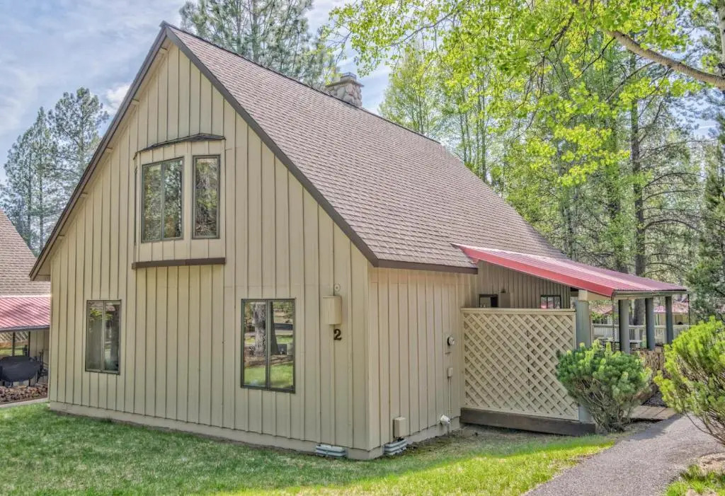 Circle 4 Cabin 2