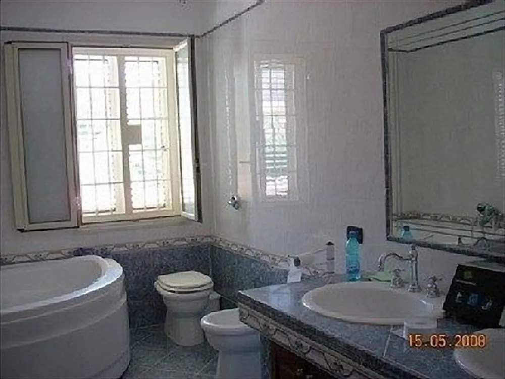 Panoramic Apartment in Villa With Pool and Garden Wi-fi