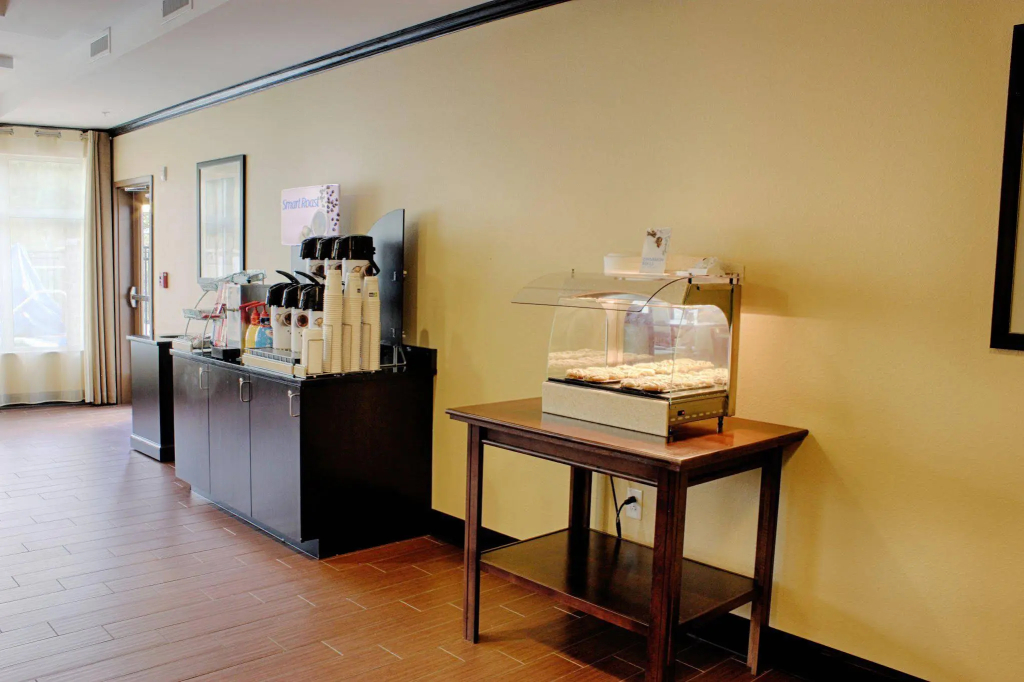 Holiday Inn Express & Suites Lebanon by IHG
