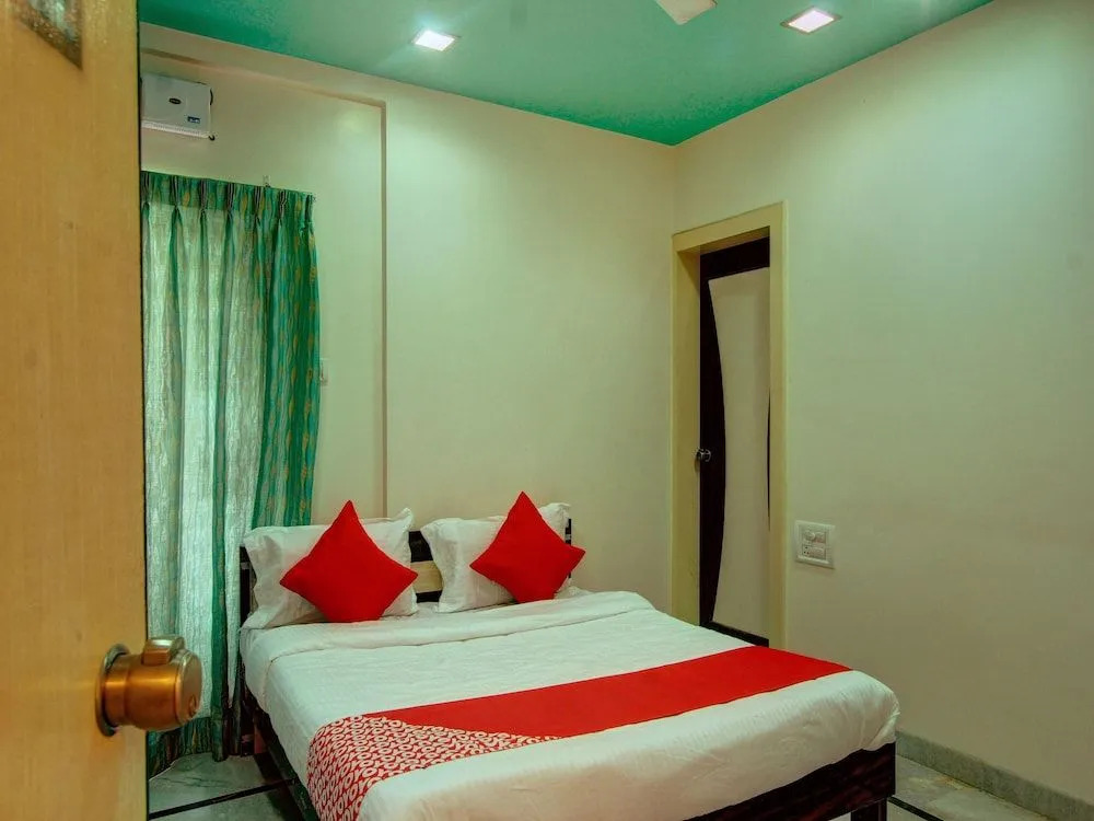 OYO 17116 Lng Hospitality