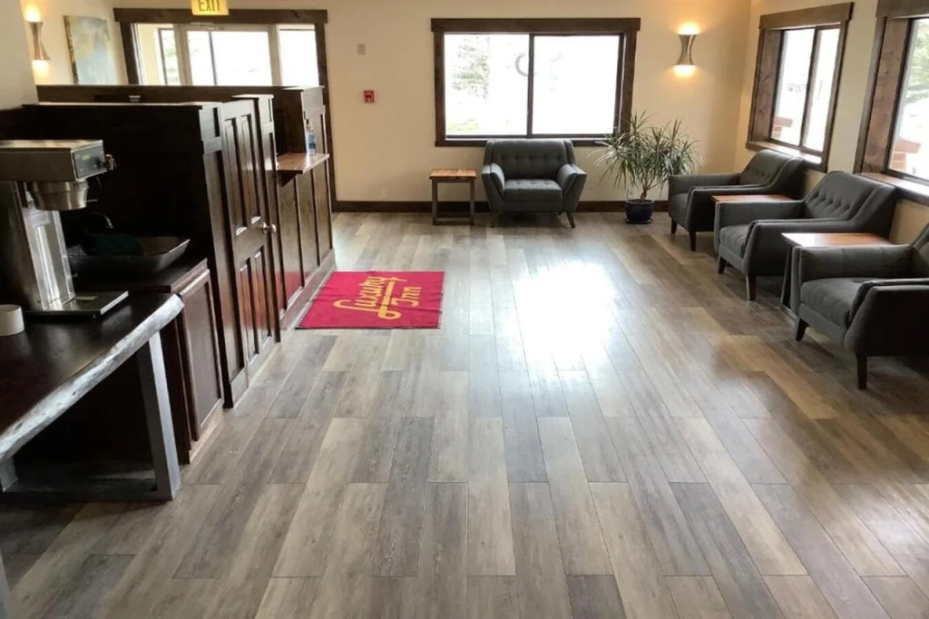 Luxury Inn & Suites