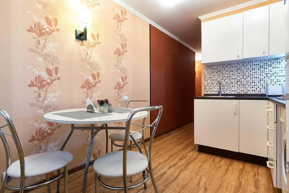 Апартаменты Home-Hotel, ул. Хорива, 50