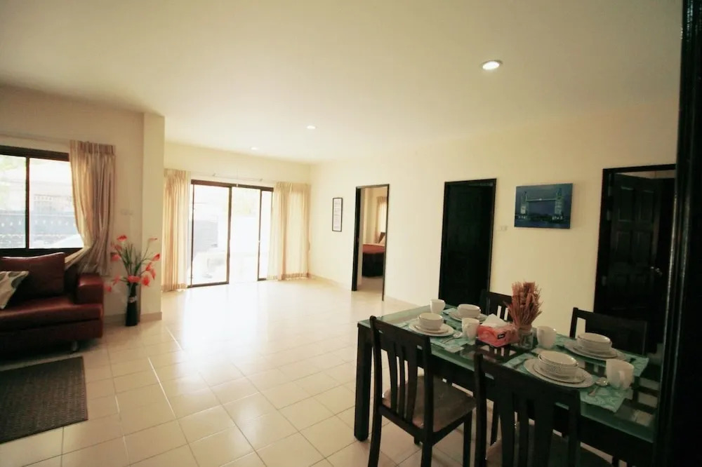 Adare Villa