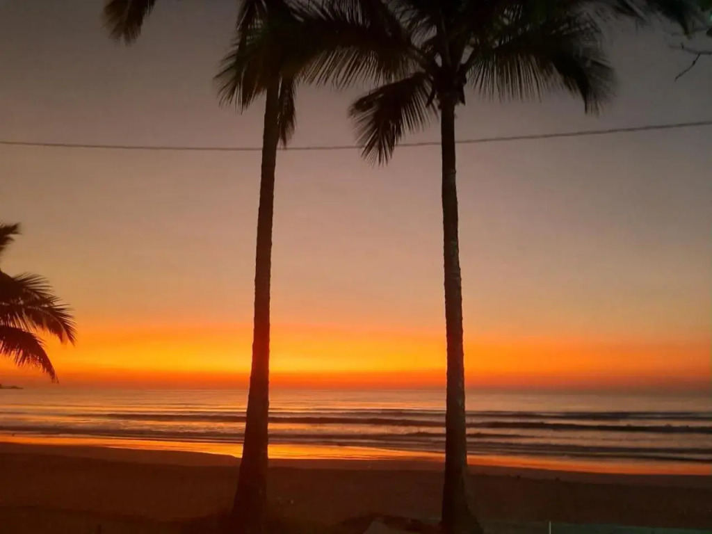 Apto 3 quartos Condominio Costa Atlantica-pé na areia-em Ubatuba,SP