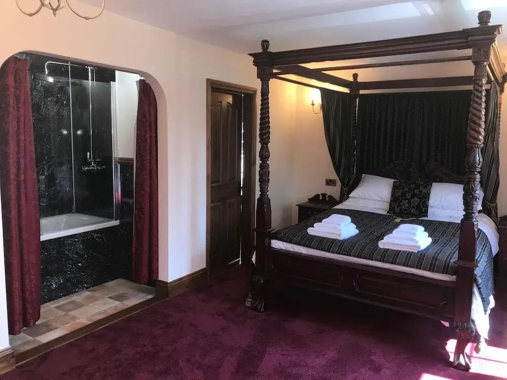 Great Trethew Manor Hotel & Restaurant