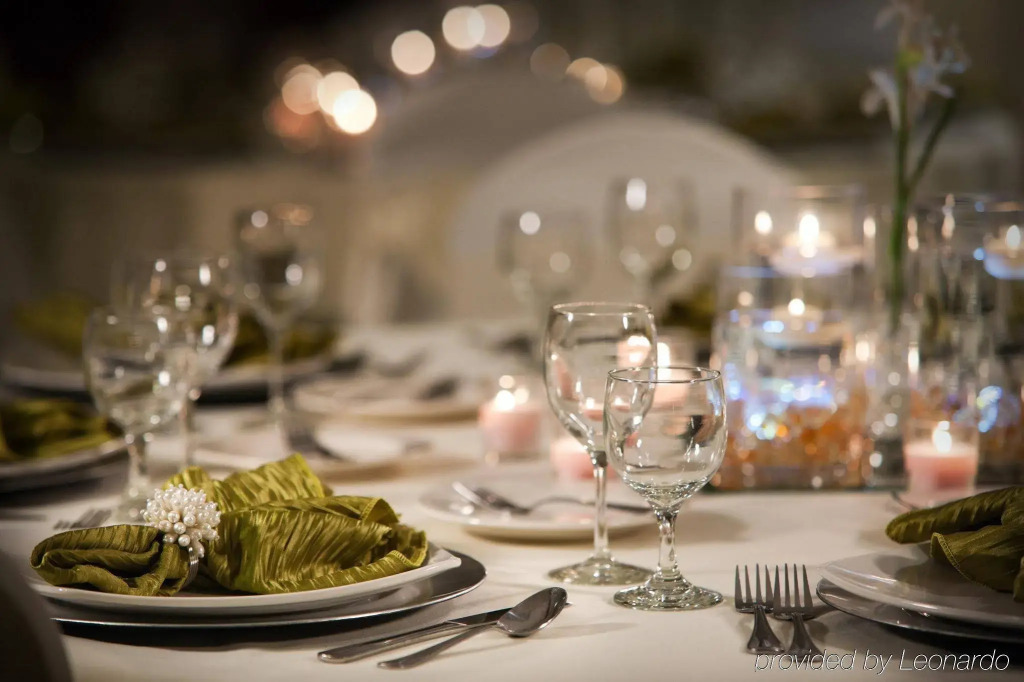 Country Inn & Suites by Radisson, Milwaukee West Brookfield , WI