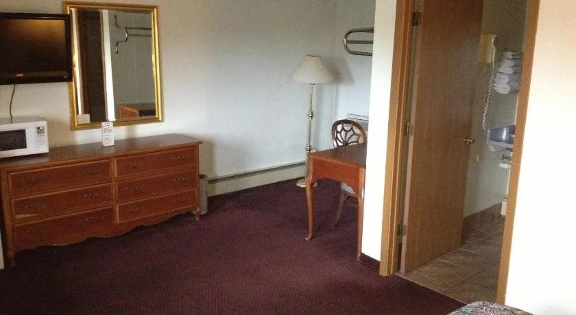 Embassy Motel - Franklin