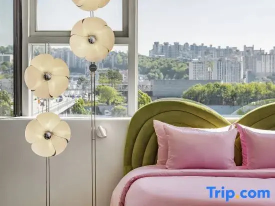 Sky Suite Hangang Bridge