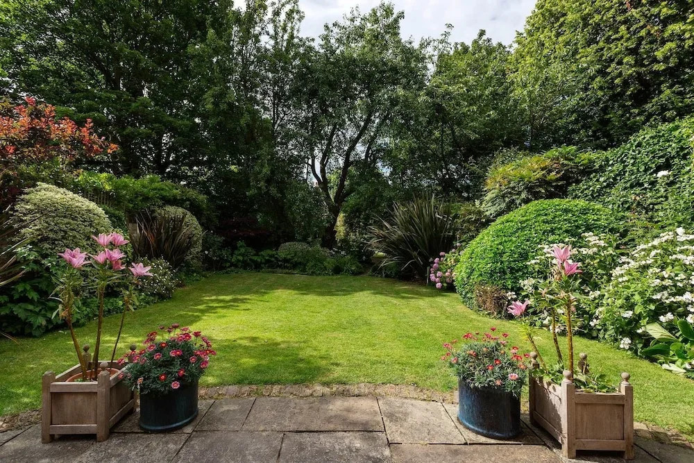 English Country Garden