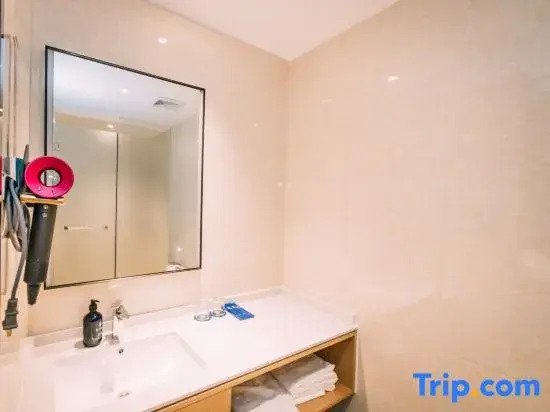 Super 8 Hotel (Beijing National Stadium Aviation General Hospital)