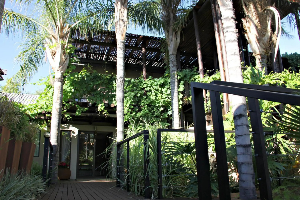 Browns Manor