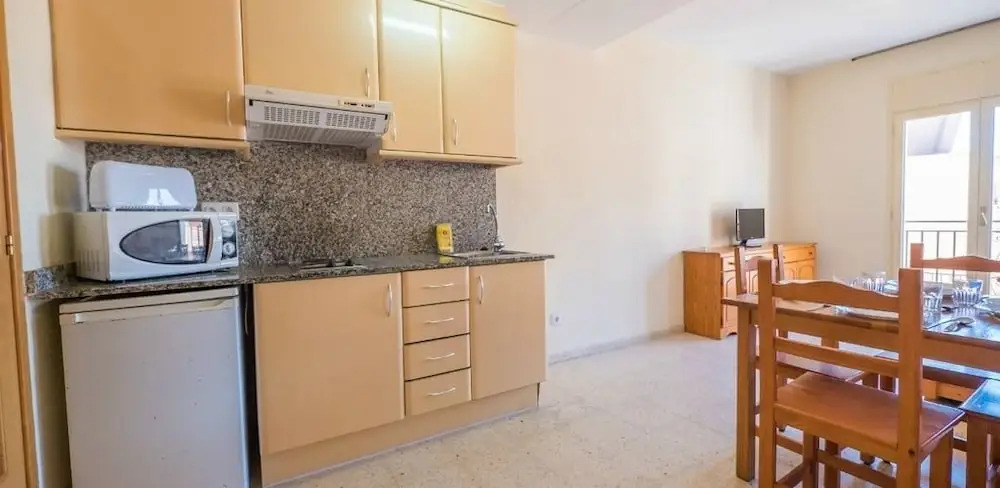Apartamento familiar con piscina comunitaria