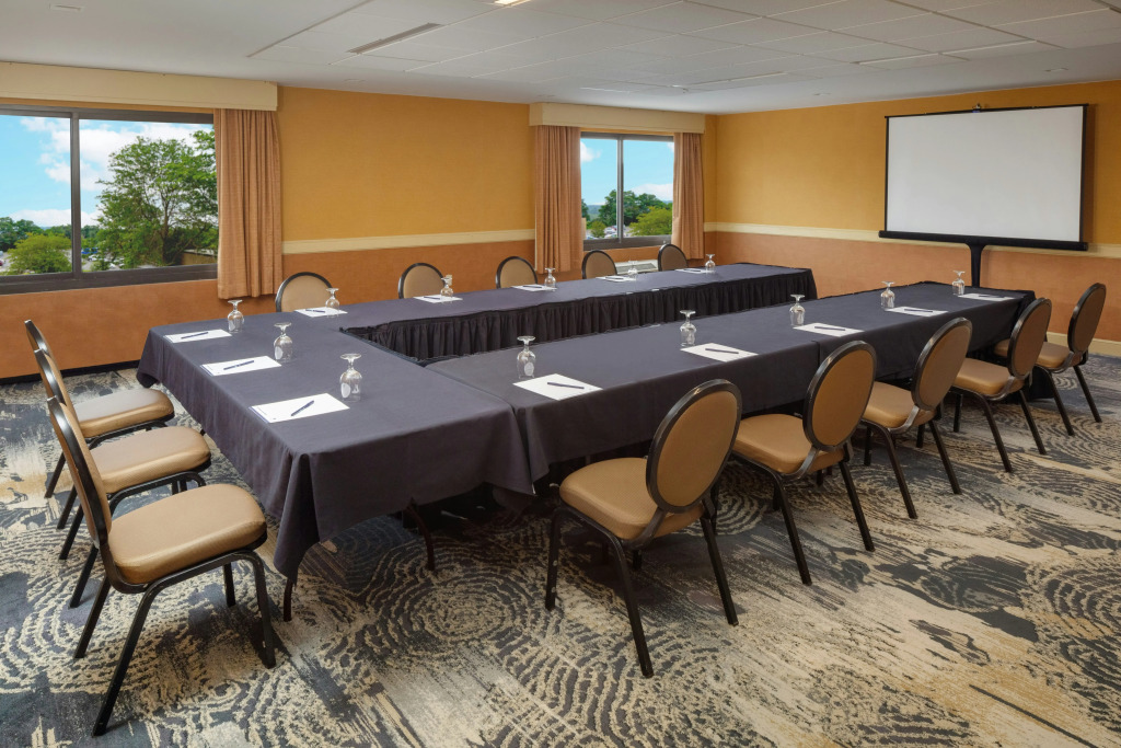 DoubleTree by Hilton Boston North Shore