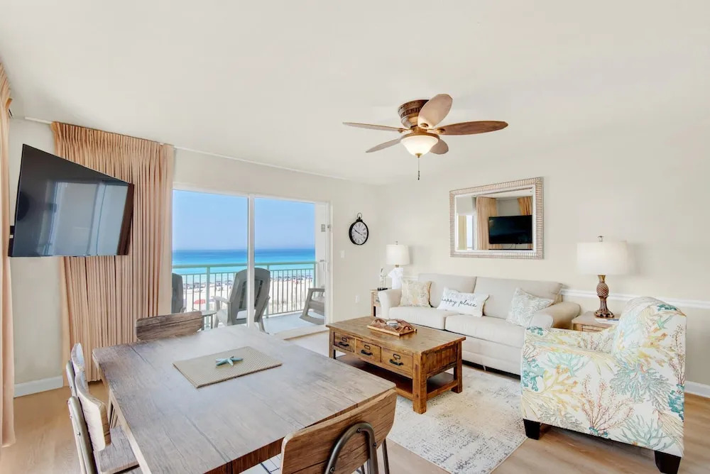 Pelican Isle 301