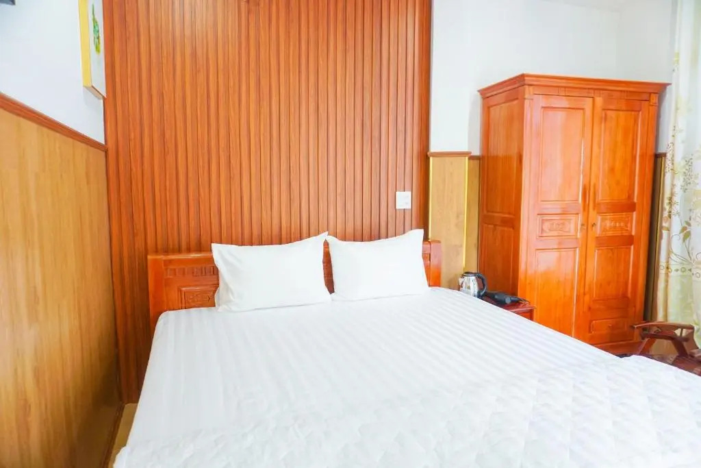 Nhu Y Hotel