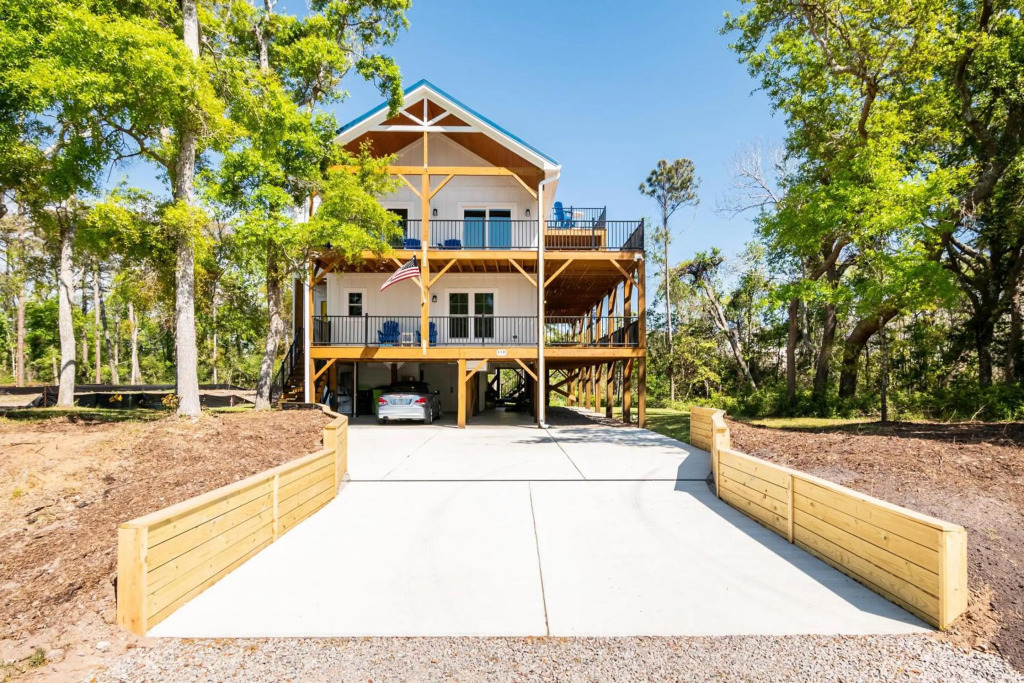Farmhouse at Turtle Creek by Oak Island Accommodations