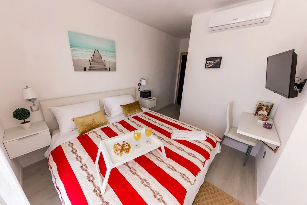 Villa Hedonist