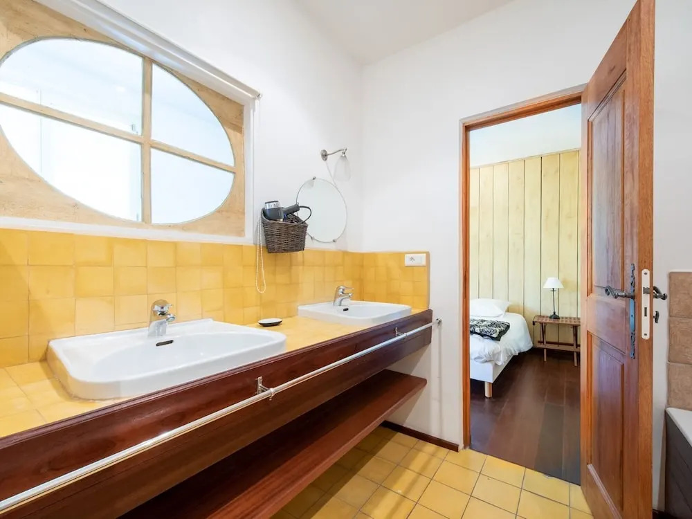 Spacious Holiday Home in La Croix Valmer With Private Pool