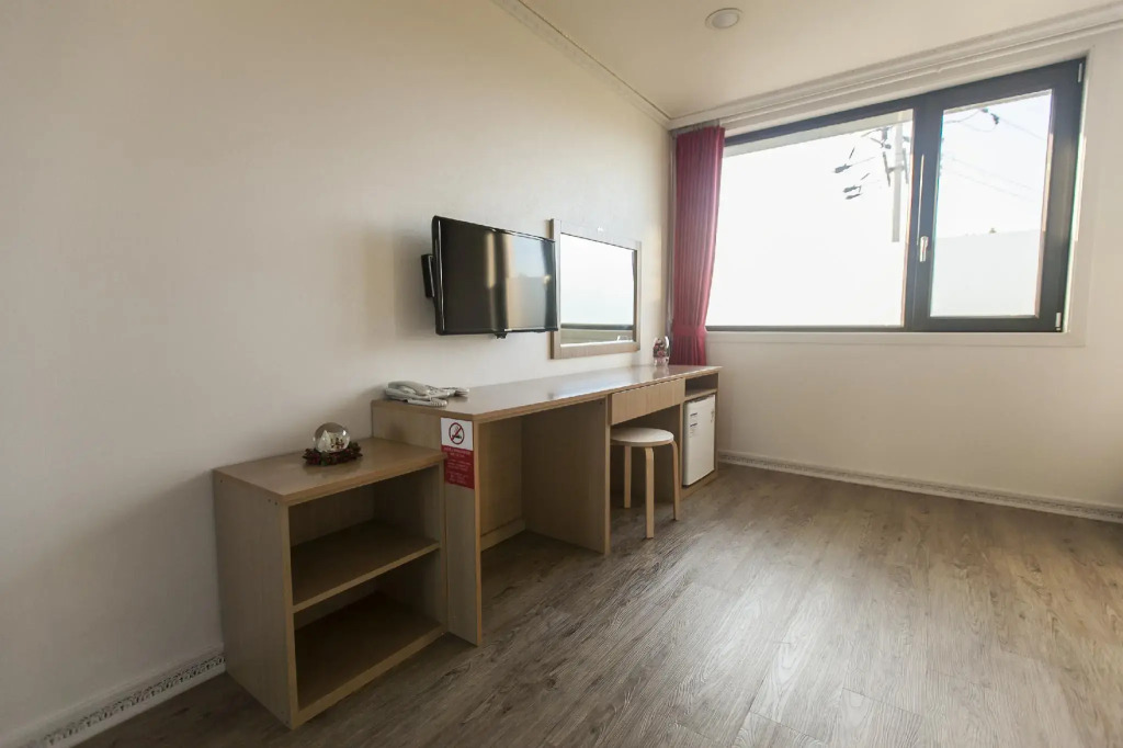 Ra Hotel