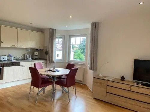 Ferienwohnung Christiane in der Villa zum Kronprinzen direkt gegenüber der SaarowTherme