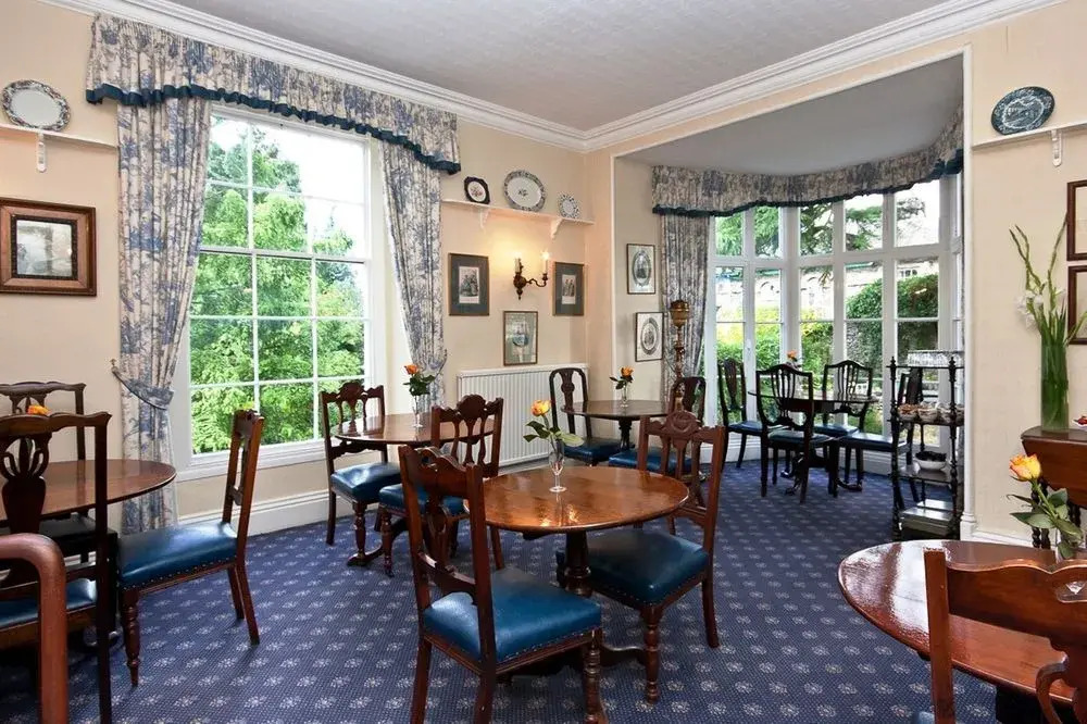 White Lodge Hotel