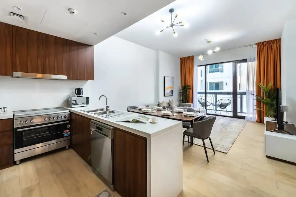 Stylish 2BR in La Rive 2