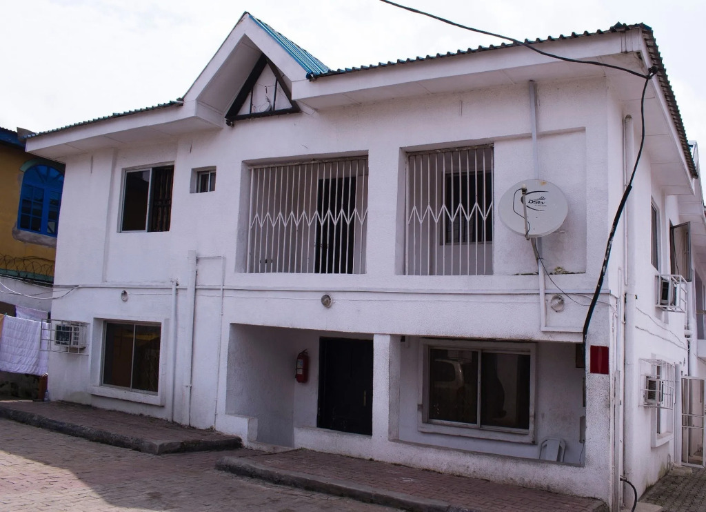 Day By Day Hotel