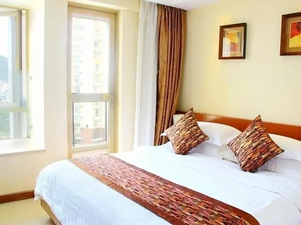 Century Landscape Hotel at Fenghuang Road