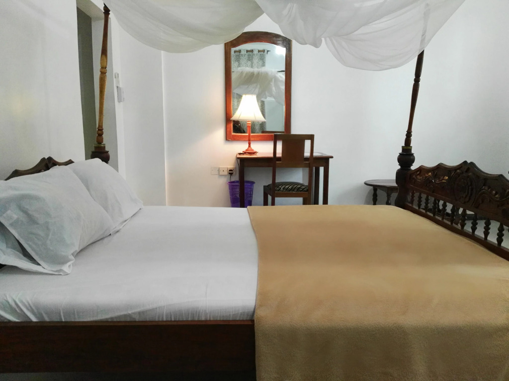 Sharook Lodge - Hostel