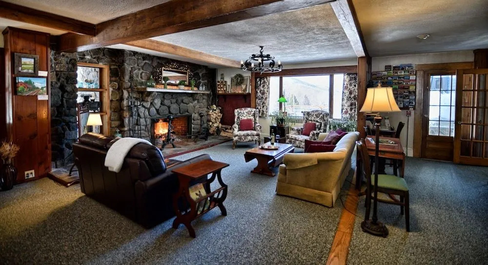 Darby Field Inn & Restaurant