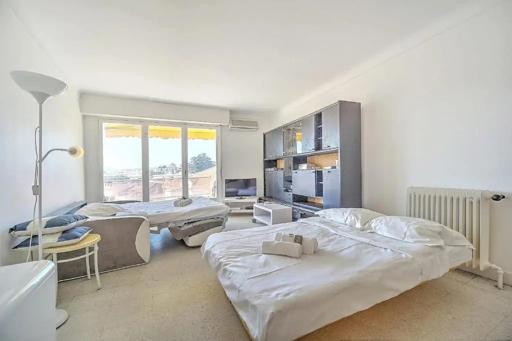 Cannes beaches 3 mn Super quiet 1 BR - 6 PAX with balcony by Olam Properties