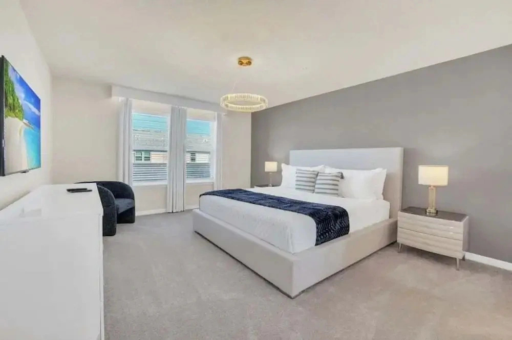 The Cutest Tonwhome & Private Splash Pool! 5 Bedroom Townhouse