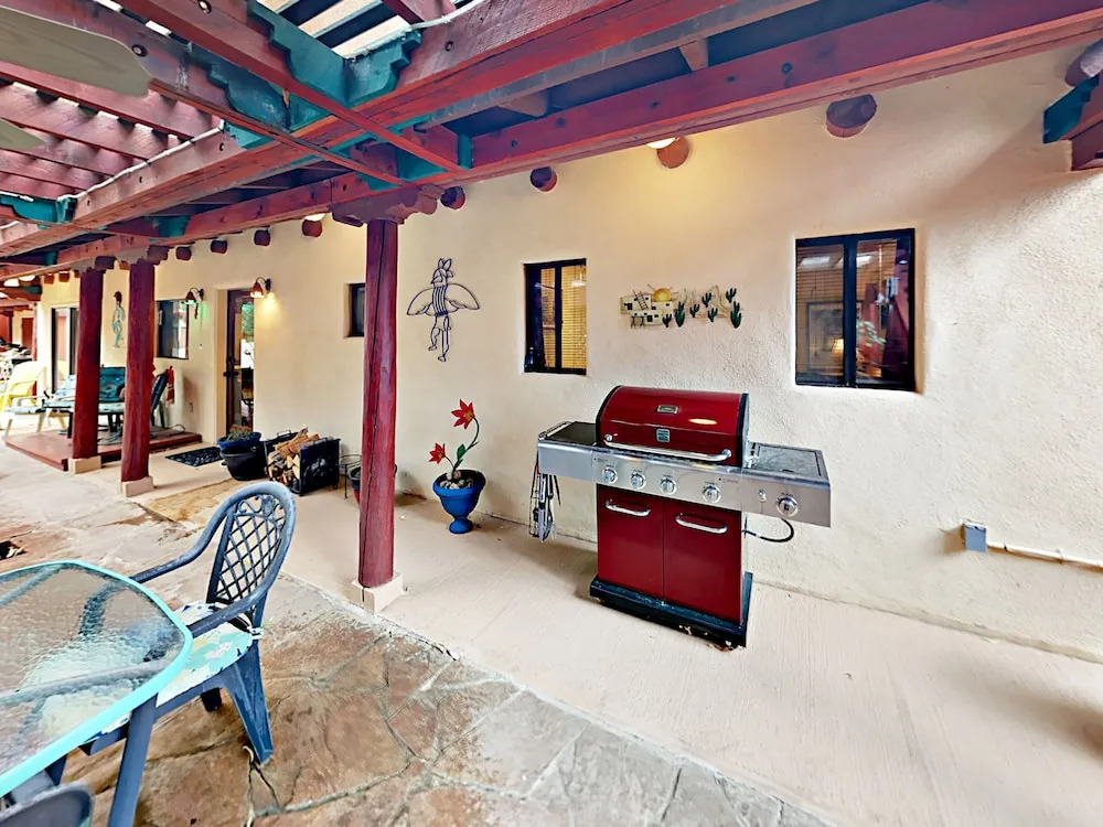 437 Liebert St Home 2 Bedrooms 1 Bathroom Home