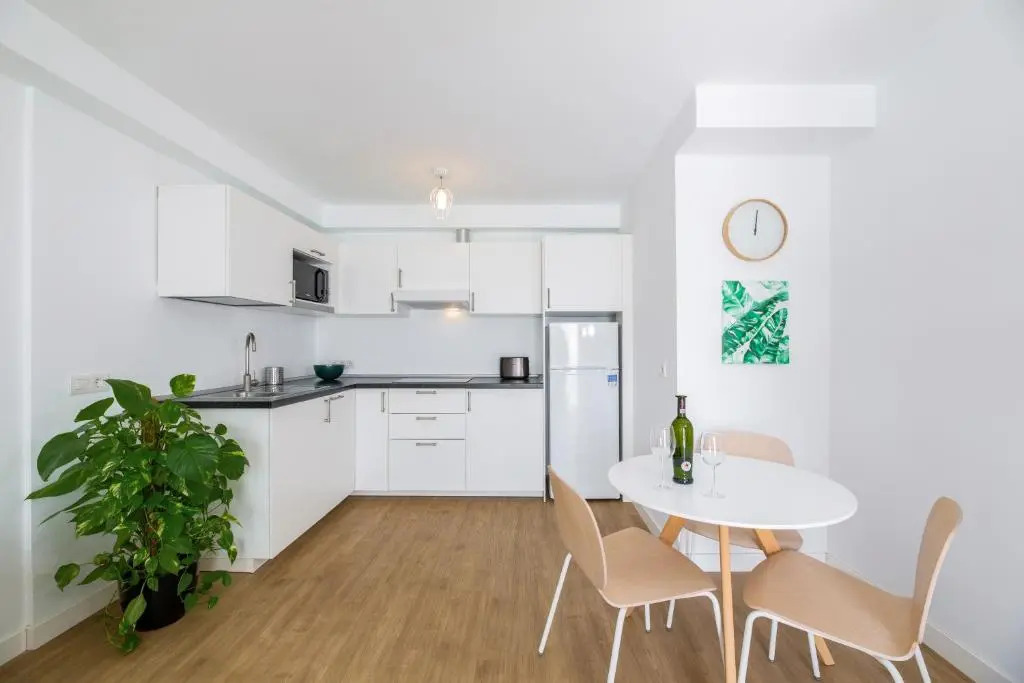 Flower Beach Suite 16
