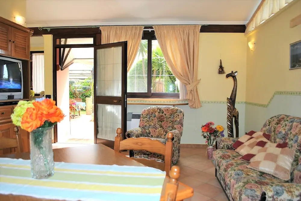 Holiday House for 6 Persons Near the Beach